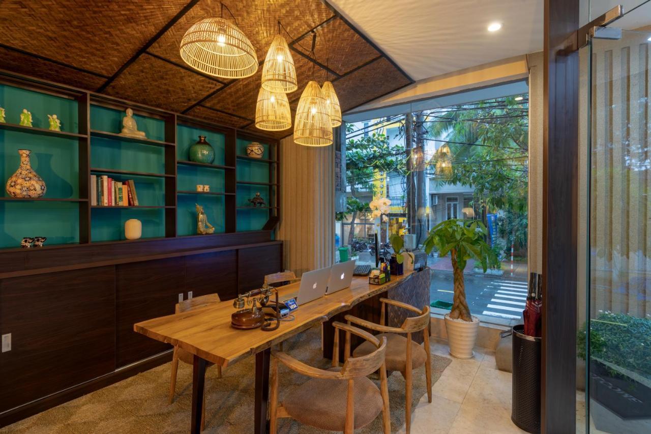 Отель Beach House An Thuong Дананг Экстерьер фото